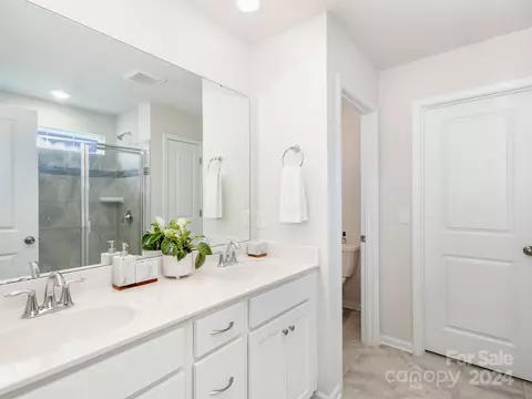 Bath - 1670 Loggerhead Dr, Lancaster, SC 29720 photo 3 of 3