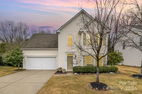 7800 Antique Cir, Waxhaw, NC 28173
