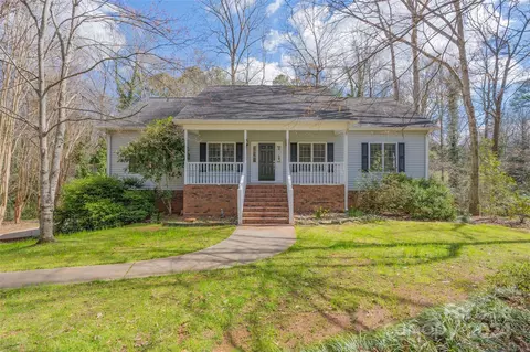 2266 Hilldale Dr, Rock Hill, SC 29732