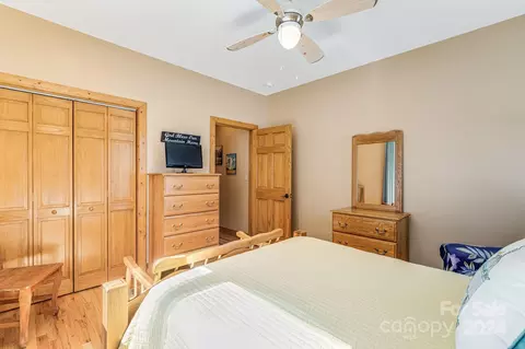 Bedroom - 85 Bee Tree Ln, Mars Hill, NC 28754 photo 3 of 5