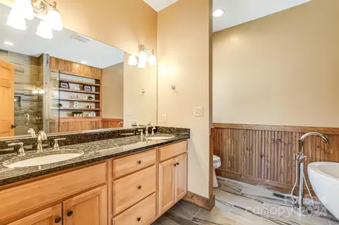 Bath - 85 Bee Tree Ln, Mars Hill, NC 28754 photo 1 of 4
