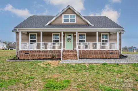 4572 Ernest Houser Rd, Lincolnton, NC 28092