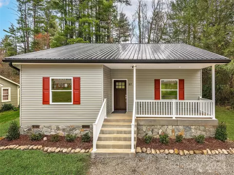 87 Duckett Cove Rd, Waynesville, NC 28786