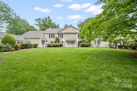 7060 Quail Hill Rd, Charlotte, NC 28210