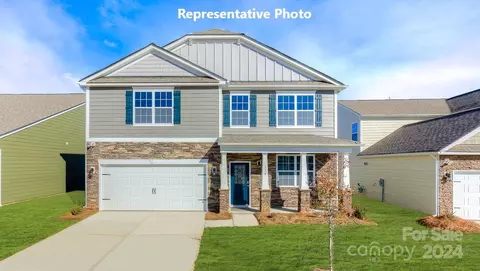 8079 Plymouth Dr, Sherrills Ford, NC 28673