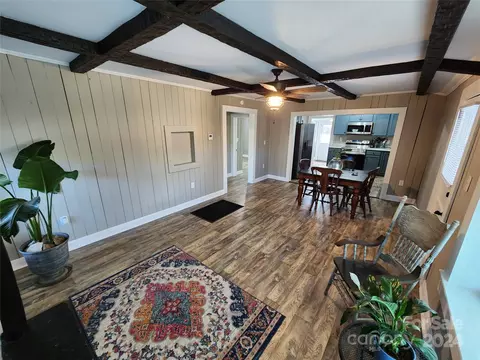 Living - 4072 Bennett Rd, Morganton, NC 28655 photo 2 of 3