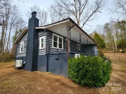 Exterior - 4072 Bennett Rd, Morganton, NC 28655 photo 5 of 8
