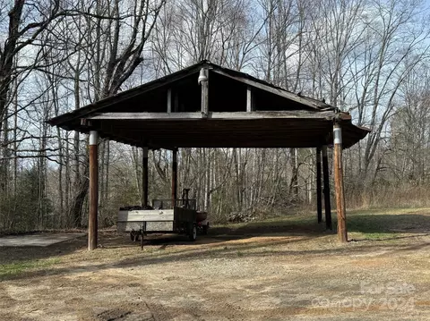 Exterior - 4072 Bennett Rd, Morganton, NC 28655 photo 8 of 8
