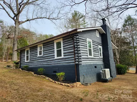 Exterior - 4072 Bennett Rd, Morganton, NC 28655 photo 4 of 8