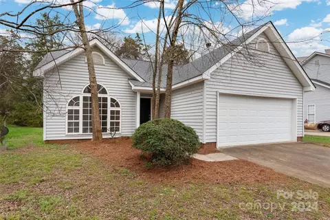 7418 Flodden Field Ct, Charlotte, NC 28217