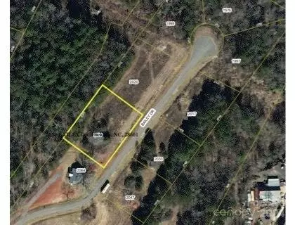 2038 Bailey Dr, Hickory, NC 28601 photo 4
