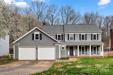 7323 Glen Brook Ln, Charlotte, NC 28269