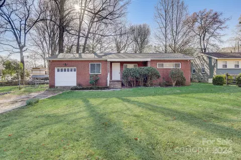 721 Dewolfe St, Charlotte, NC 28208