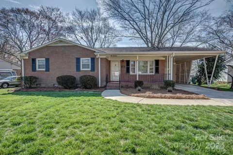 1017 Holly Dr, Gastonia, NC 28054