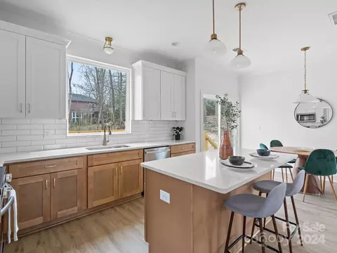 500 5th Ne Ave NE, Conover, NC 28613 photo 9
