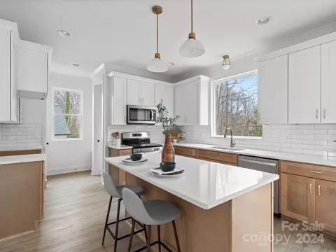 500 5th Ne Ave NE, Conover, NC 28613 photo 3