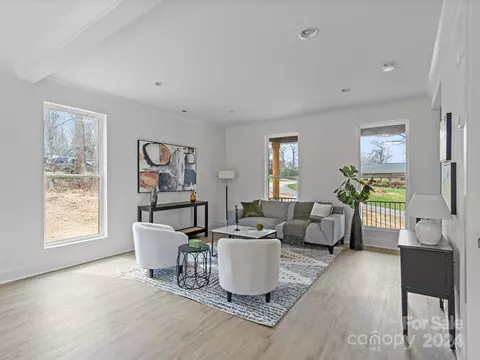 500 5th Ne Ave NE, Conover, NC 28613 photo 4
