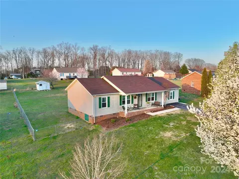 116 Second Nw Ave NW, Hildebran, NC 28637