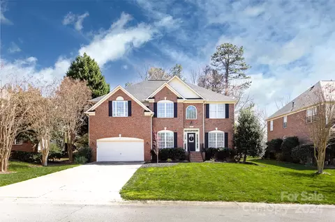15822 Woodcote Dr, Huntersville, NC 28078
