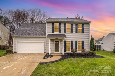 12717 Cardinal Point Rd, Charlotte, NC 28269