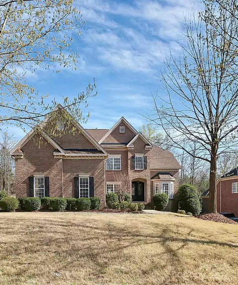 13816 Glen Abbey Dr, Charlotte, NC 28278