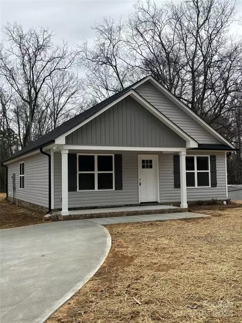 507 S Halifax St, Mount Pleasant, NC 28124