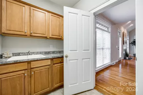 Kitchen - 1094 Hunters Run Dr, Tega Cay, SC 29708 photo 3 of 3