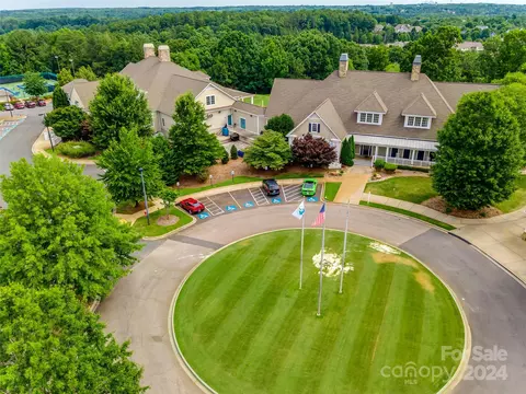 View/Area - 1094 Hunters Run Dr, Tega Cay, SC 29708 photo 2 of 7