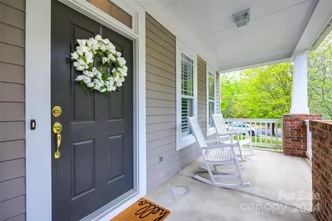 Exterior - 1094 Hunters Run Dr, Tega Cay, SC 29708 photo 2 of 14