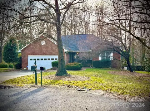 77 Mockingbird Ln, Lincolnton, NC 28092