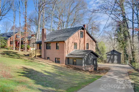 200 25th Nw Ave NW, Hickory, NC 28601