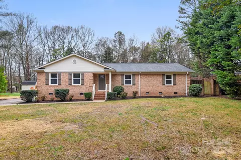 5005 Harri Ann Dr, Charlotte, NC 28227
