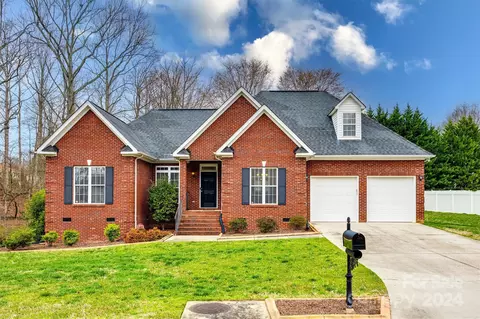 348 Quinn Rd, Clover, SC 29710