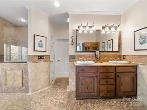 8 Walnut Ln, Fletcher, NC 28732 photo 24