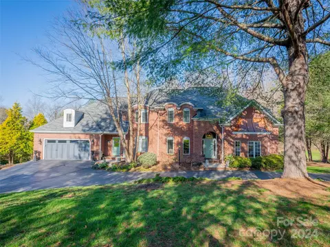 8 Walnut Ln, Fletcher, NC 28732 photo 39
