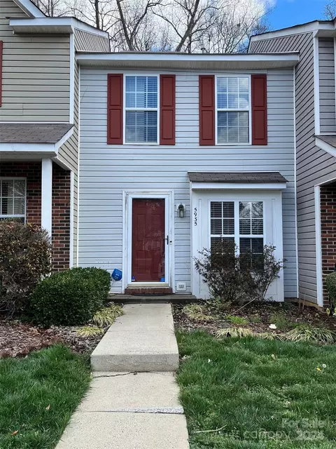 5935 Cougar Ln, Charlotte, NC 28269