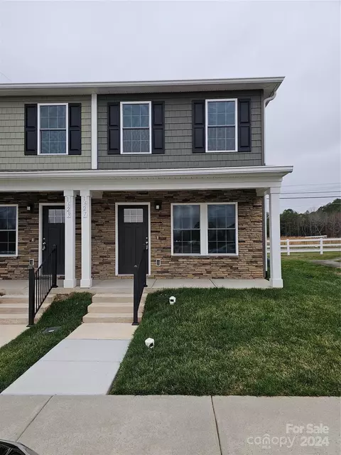 1627 Oak Leaf Nw 19 Dr NW #19, Hickory, NC 28601