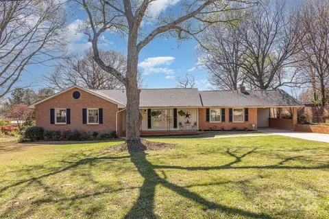 8617 Byway Rd, Charlotte, NC 28214