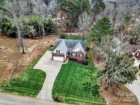Exterior - 4150 Flint Dr, Lancaster, SC 29720 photo 8 of 8