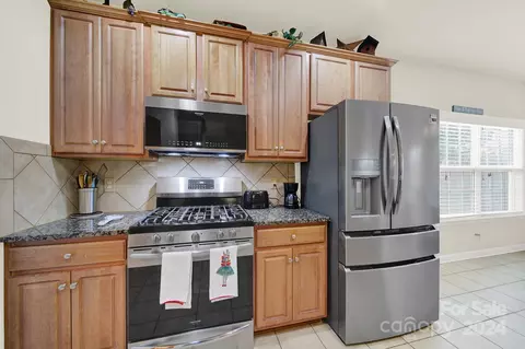 Kitchen - 4150 Flint Dr, Lancaster, SC 29720 photo 3 of 4