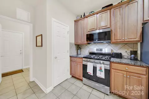 Kitchen - 4150 Flint Dr, Lancaster, SC 29720 photo 4 of 4