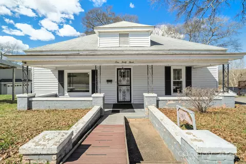 143 N Main St, Cramerton, NC 28032