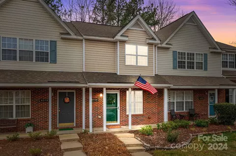 8368 Rudolph Rd, Charlotte, NC 28216