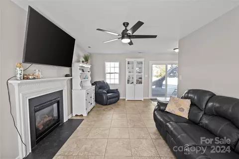 Living - 4114 John Stevenson Rd, Monroe, NC 28110 photo 1 of 3
