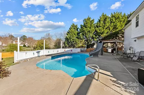Exterior - 4114 John Stevenson Rd, Monroe, NC 28110 photo 4 of 10