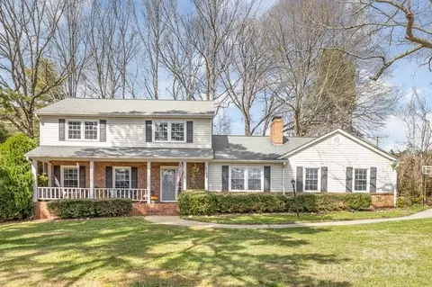 3908 Saint Regis Dr, Gastonia, NC 28056