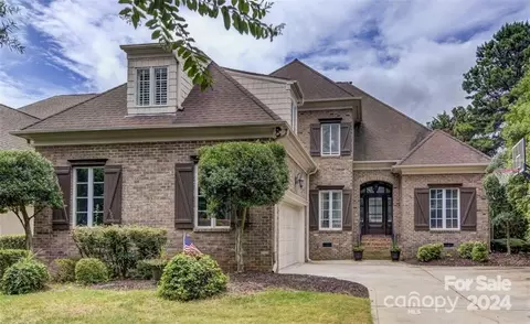 18207 Nautique Dr, Cornelius, NC 28031