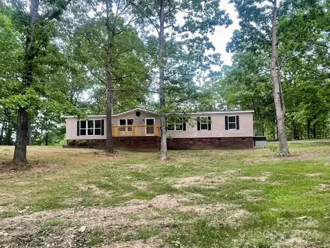16386 Canyon Ct, Albemarle, NC 28001