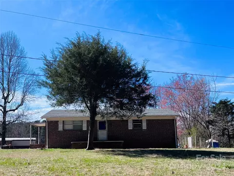 6950 Macie Ave, Connelly Springs, NC 28612