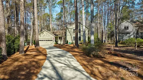 125 Tall Pines Ct, Lake Wylie, SC 29710